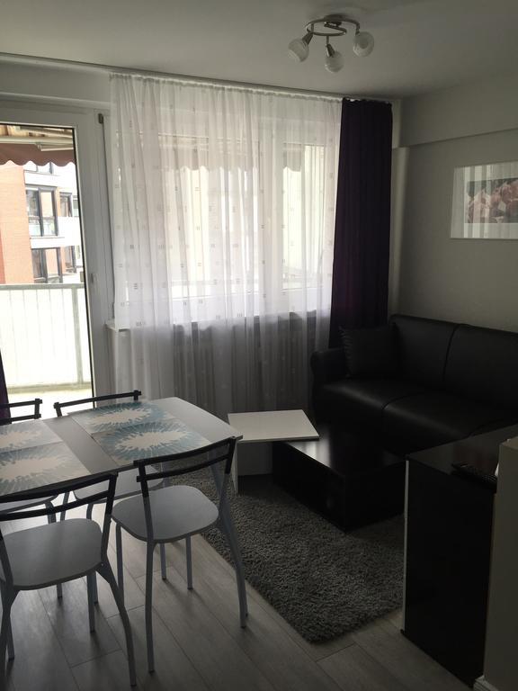 Charmantes City-Apartment In Der Altstadt Bremen Luaran gambar